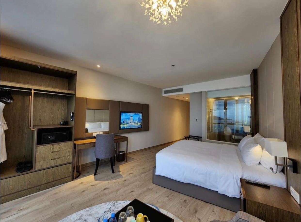 Panorama Oceanfront Suite Nha Trang Exterior foto