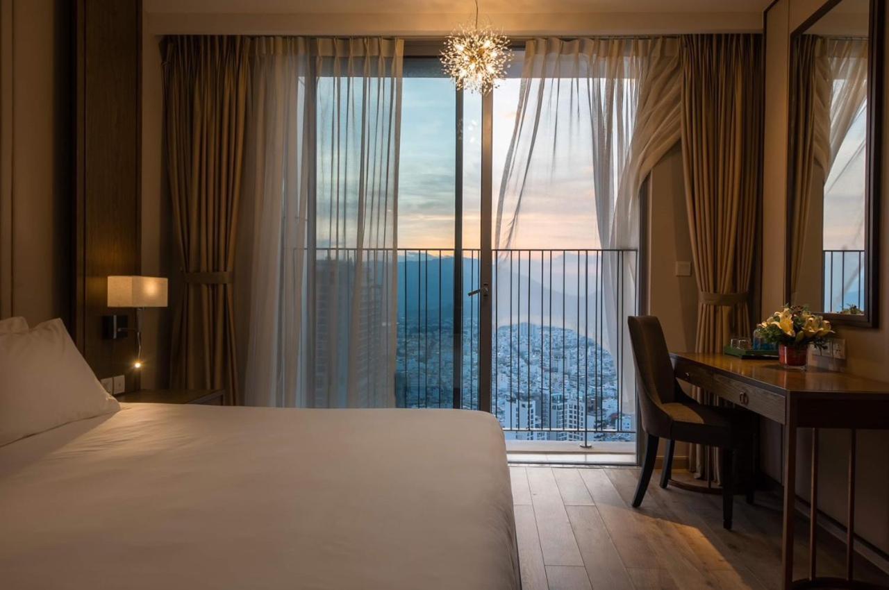 Panorama Oceanfront Suite Nha Trang Exterior foto